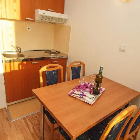 Vila Puharic Apartment Makarska