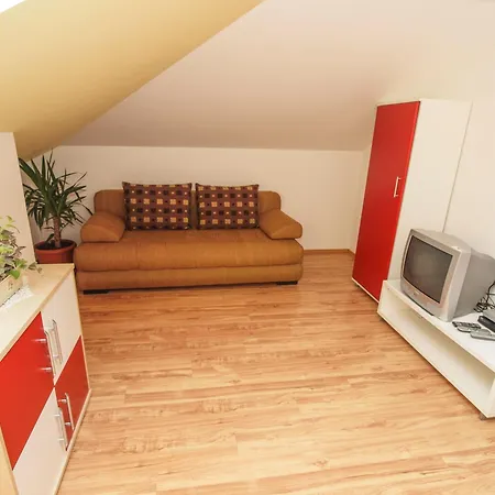 Vila Puharic Apartment Makarska