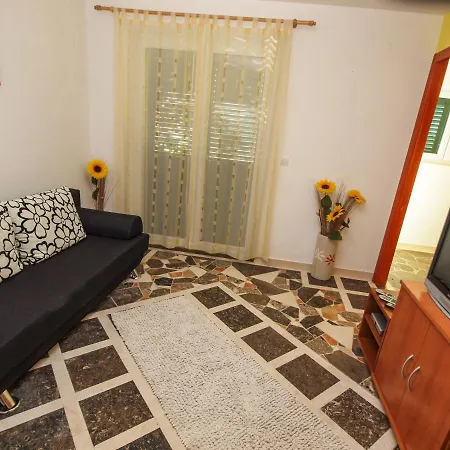 Apartment Puharic Makarska